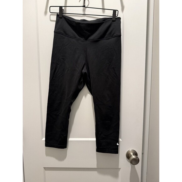 Nike Pant Women M Capri Train Tight Dri Fit Mid 19.5”Stretch Gym Run Core - Picture 1 of 5